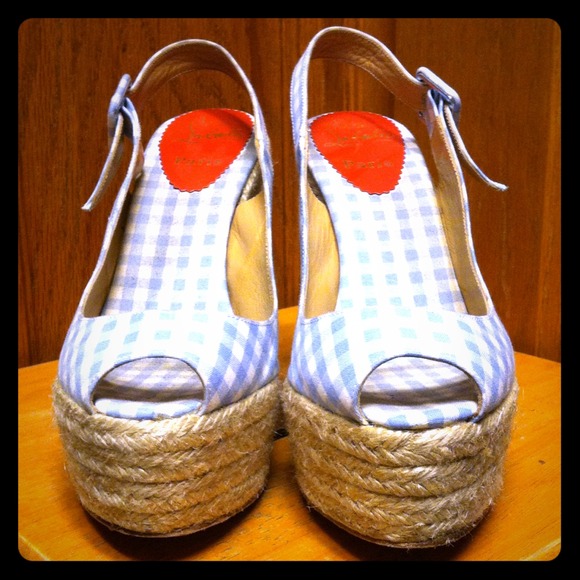 💋RESERVED Authentic CHRISTIAN LOUBOUTIN Wedges 39