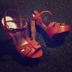 Pink leather Guess high sandal