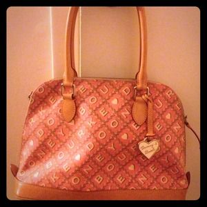 💢REDUCED💢 Authentic Dooney & Bourke Pink purse