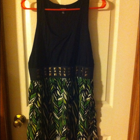 APT 9 dress