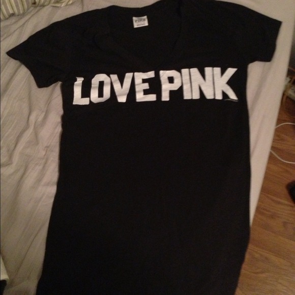 ❌❌TRADED❌❌Vs pink shirt