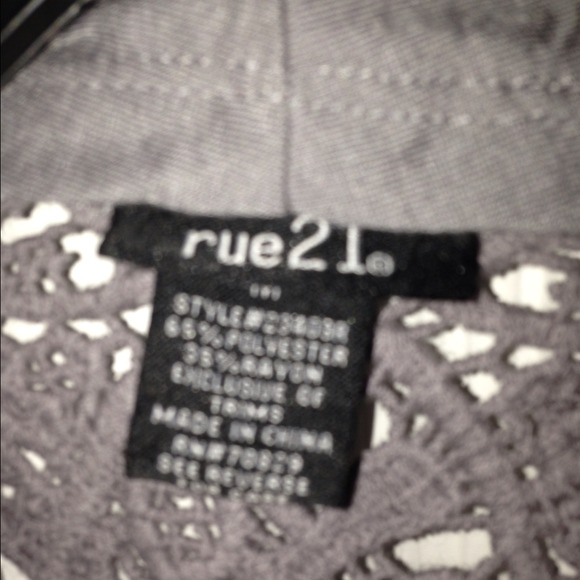 Sold - Picture 3 of 4