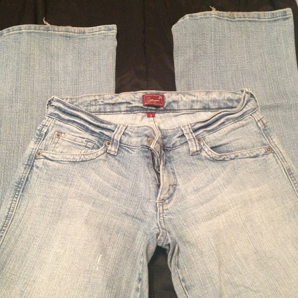 Jeans - Picture 2 of 3