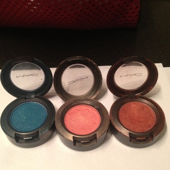MAC eyeshadows - Picture 2 of 2