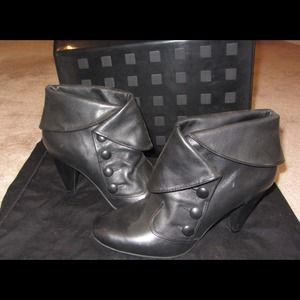 Bundle-Gianni Bini leather ankle boot& dress