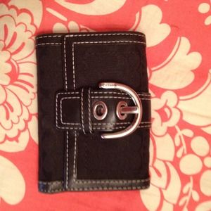 SOLD IN BUNDLE!! Coach Wallet *reduced*