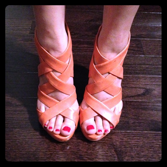 ****SOLD***Pour la victoire strappy sandals