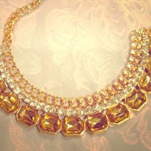 💥RESERVED💥. Collar statement