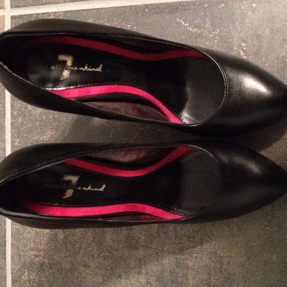 $Reduced!$$ BEAUTIFUL Seven For All Mankind Size 6 - Picture 3 of 4