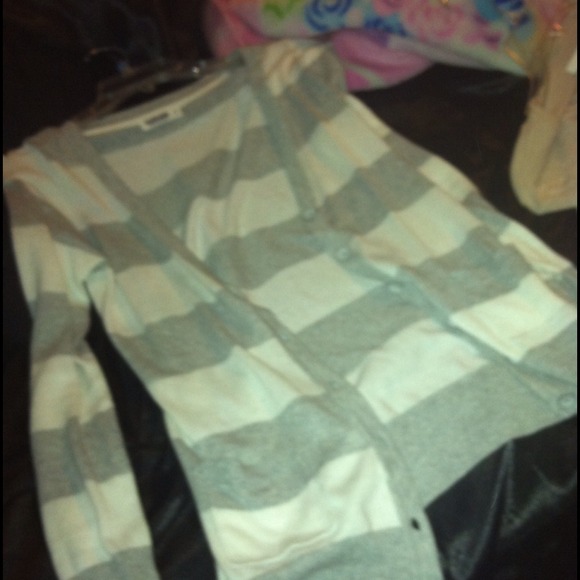 Garage cardigan