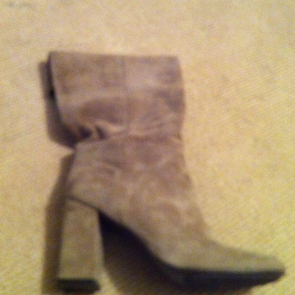 DVF Tan Suede Size 9 boots - Picture 3 of 3