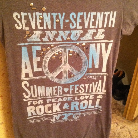 American Eagle Outfitters shirt - Picture 2 of 2