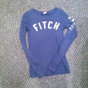 Long sleeve graphic tee