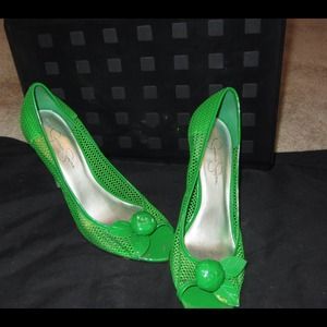 Jessica Simpson green summer heels