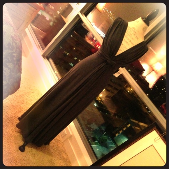🔱SOLD🔱 Light & Flowy Knotted Maxi Dress