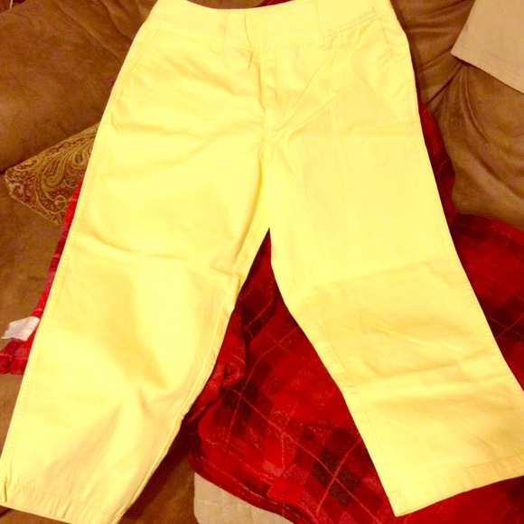 women's yellow capris. Real Comfort by Chadwick's