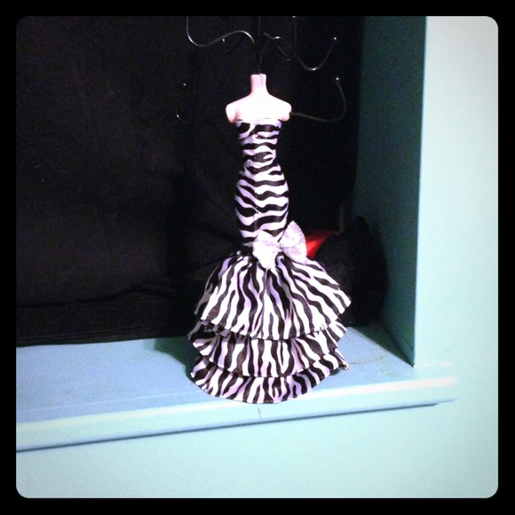 Jewelry holder