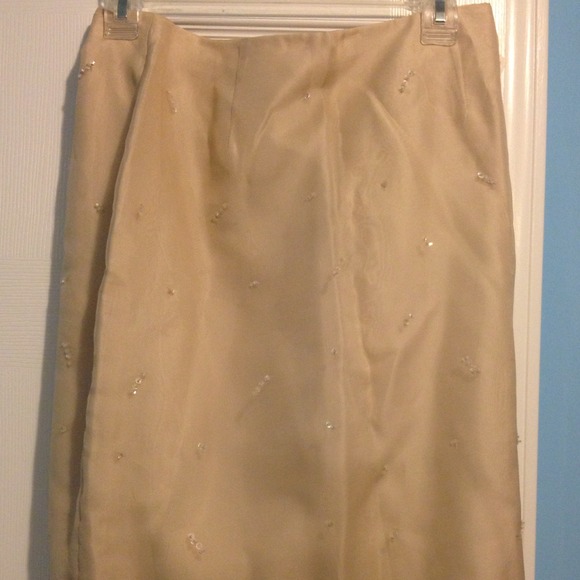 Light Brown Silk Skirt by Laundry. Size 6. NWT.