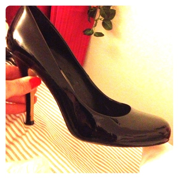 Vince Camuto SOLD