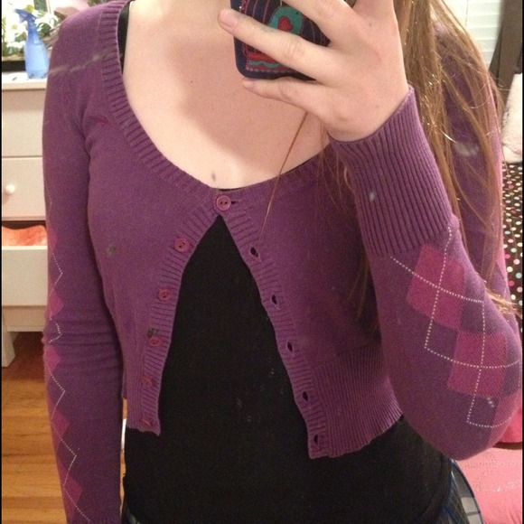 Cute barely worn sweater - Picture 1 of 3