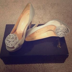 Pour la victorie silver platform shoes size 6