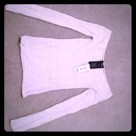 White thin knotted stretch top