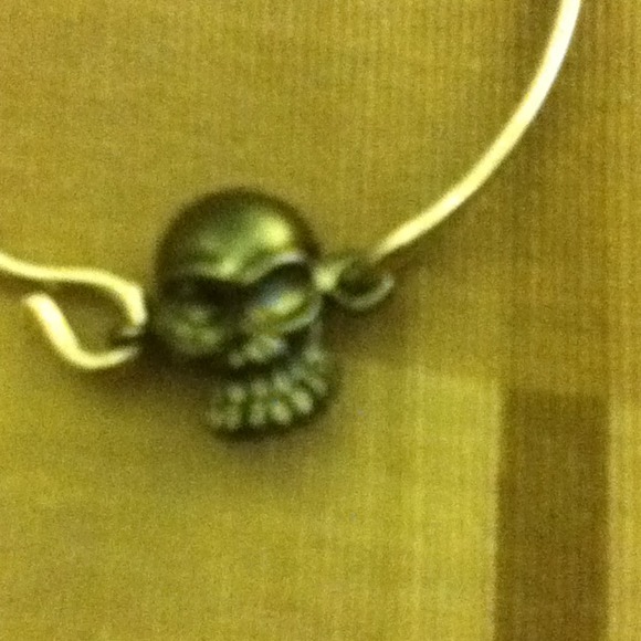 Earring - Picture 3 of 3