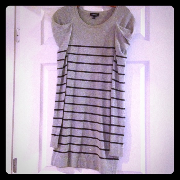 Bebe light sweater tunic top with puff shoulder