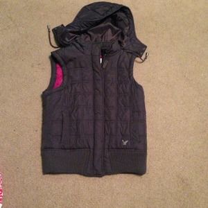 HOLD: Sz M American Eagle Vest