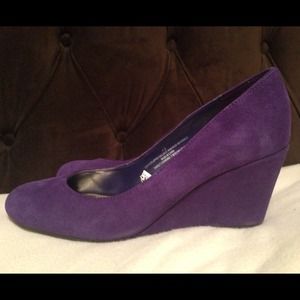 Brand new, never work purple wedge