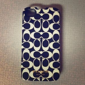 Coach iPhone 4/4S case 🌻