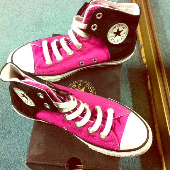 High cut chuck taylor