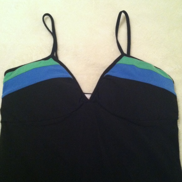 Padded Black Tank - Picture 2 of 2