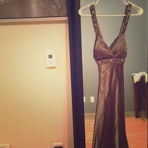 💫Reduced NWT Floor length olive green beaded