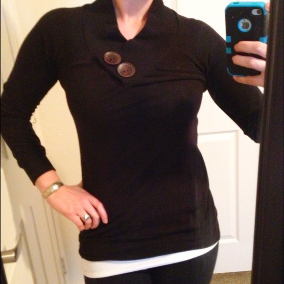 ⚠Sold⚠ Black sweater top