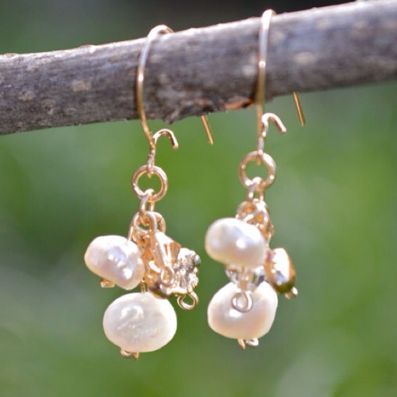 Timeless pearl cluster earrings. Bridal, wedding