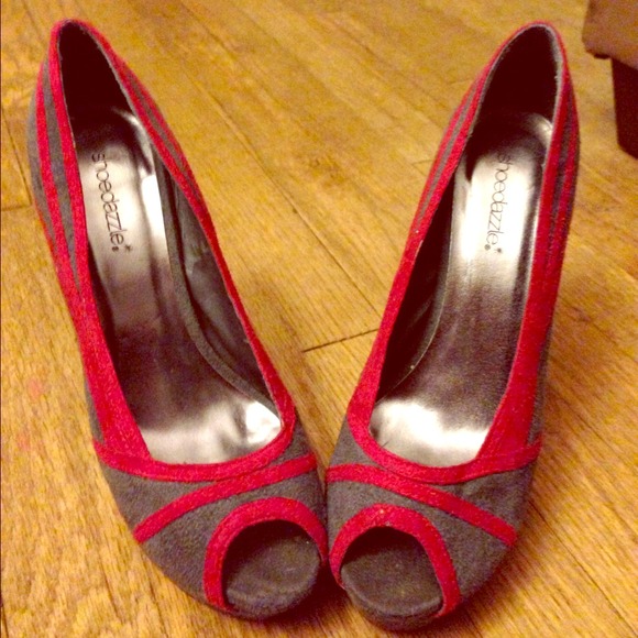 Faux suede grey peep toe heels