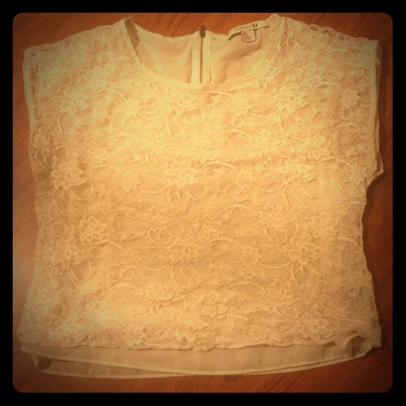 🚫🚫🚫TRADED🚫Lace blouse