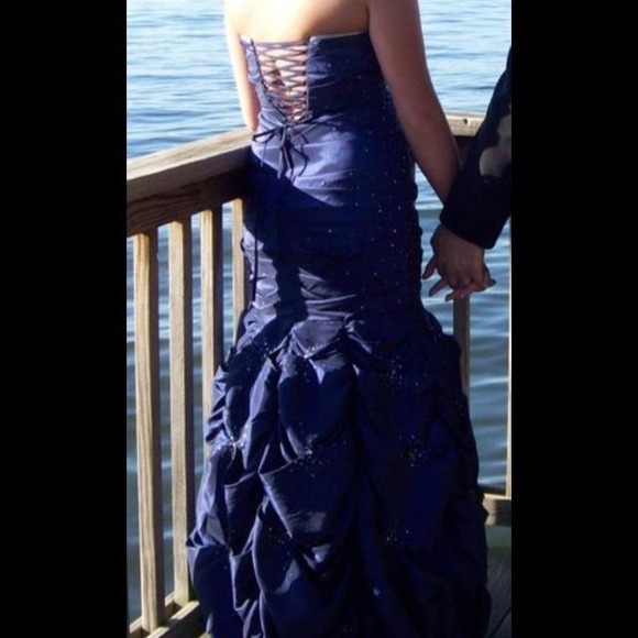 PROM DRESS - Picture 2 of 2