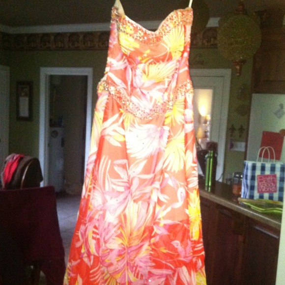 DRESS =D