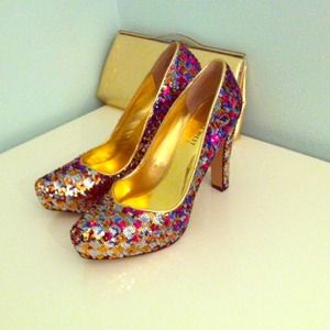 ❌REDUCED❌Nine West sequined platform pumps