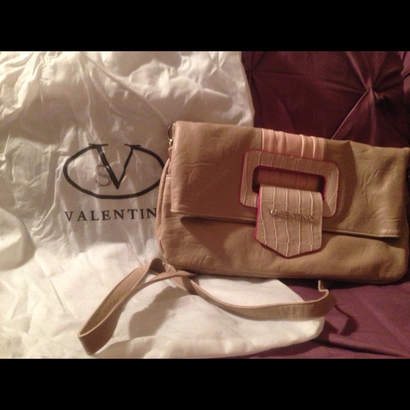 Cross body/mid size clutch