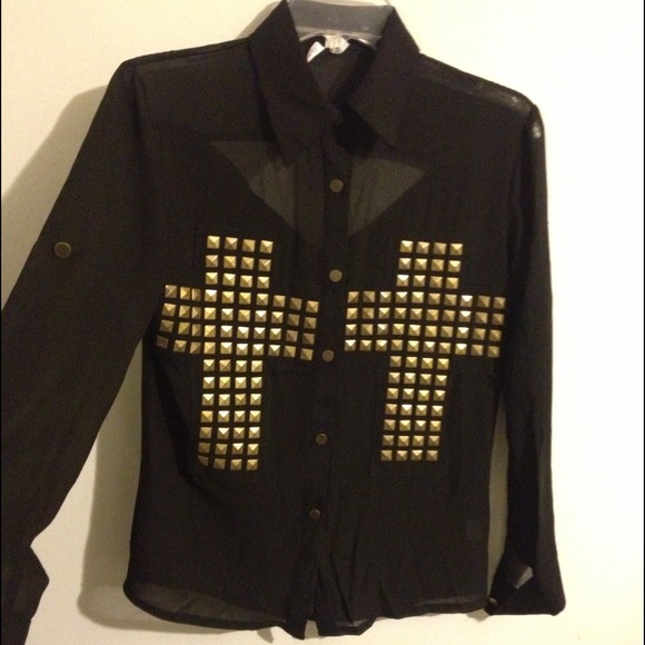 🚫🚫TRADED🚫Cross stud blouse