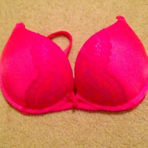 🚫Sold Valentines Victoria's Secret bar sold🚫