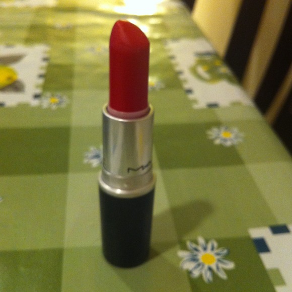 REDUCED MAC Red lipstick