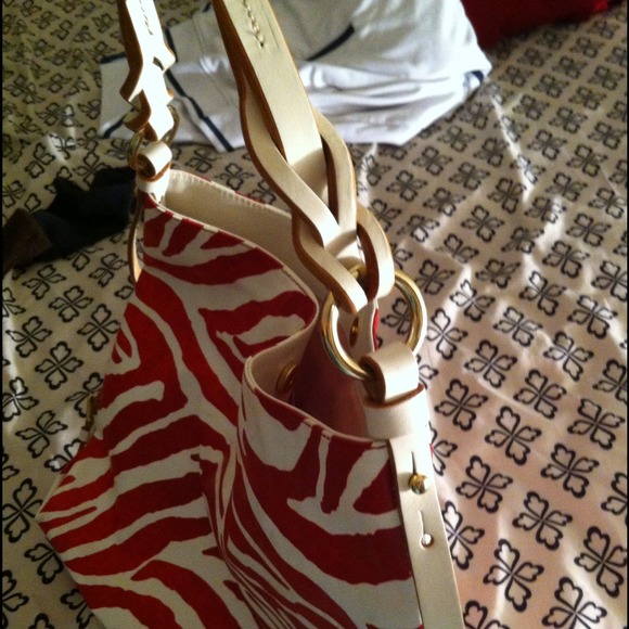 Dooney & Bourke - Picture 3 of 4