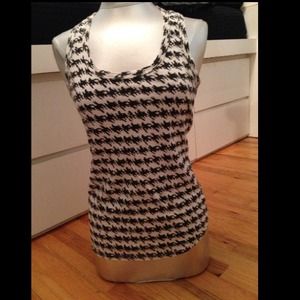 Houndstooth tank!!