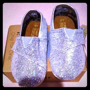 Reserved!Baby sparkle toms