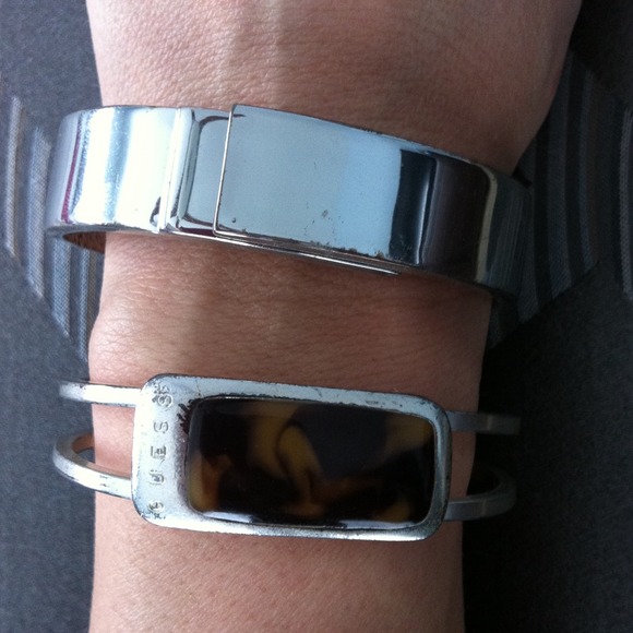 Bracelets - Picture 1 of 3