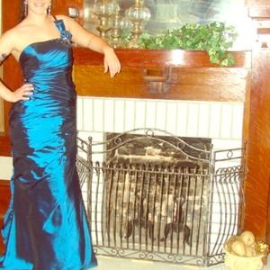 Blue/turquoise prom dress. Like new condition.